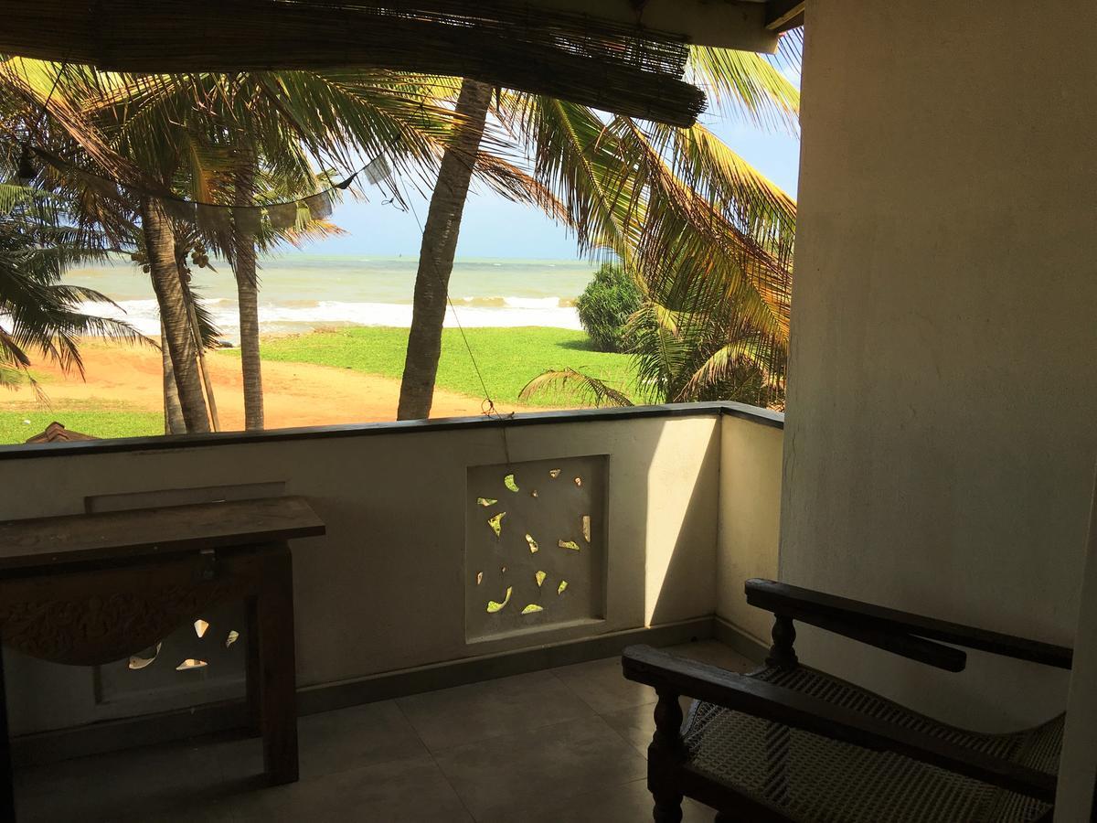Dephani Beach Hotel Negombo Eksteriør billede