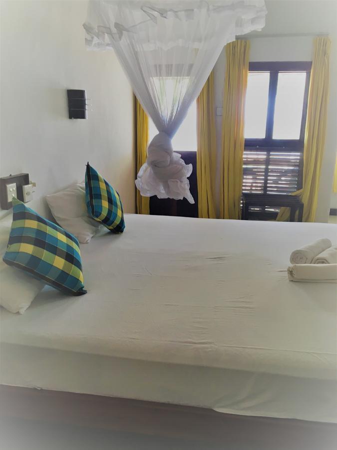 Dephani Beach Hotel Negombo Eksteriør billede