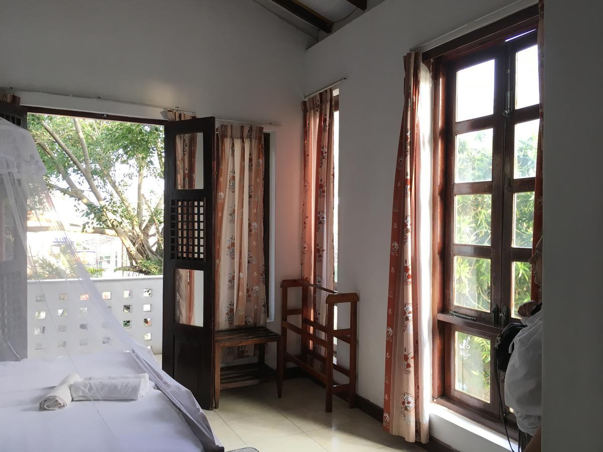 Dephani Beach Hotel Negombo Eksteriør billede