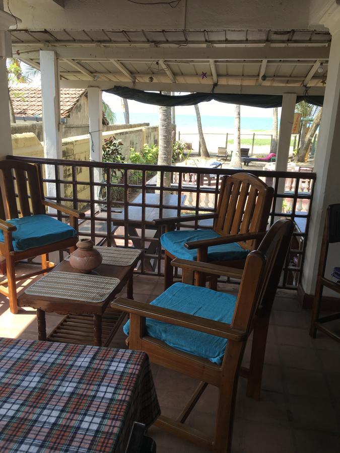 Dephani Beach Hotel Negombo Eksteriør billede