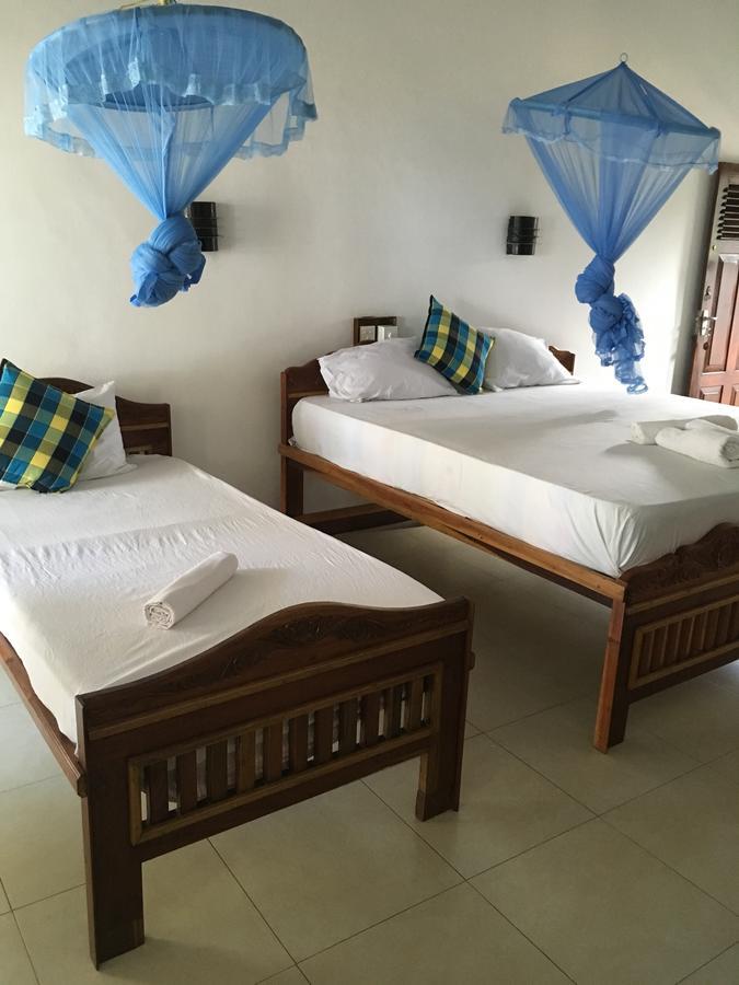 Dephani Beach Hotel Negombo Eksteriør billede